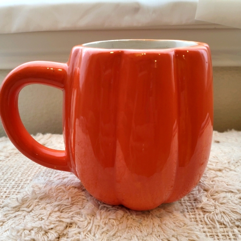 Pumpkin Mug NWOT